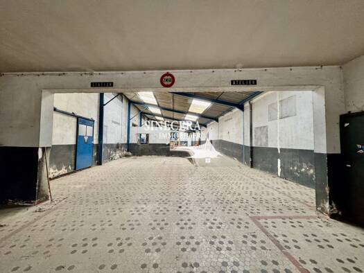 Entrepôt à vendre 134 000 € 358 m² d'espace de stockage Bergerac 24100