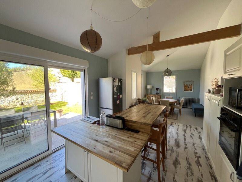 Maison 5 pièces 115 m² · à Saint-Jean-d'Angély · 115 m² · 248 500 €