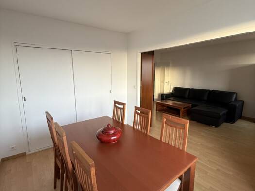 Appartement à vendre 119 900 € 4 pièces 2 chambres 76 m² 4 étages Preux-Crémetterie Saint-Herblain 44800