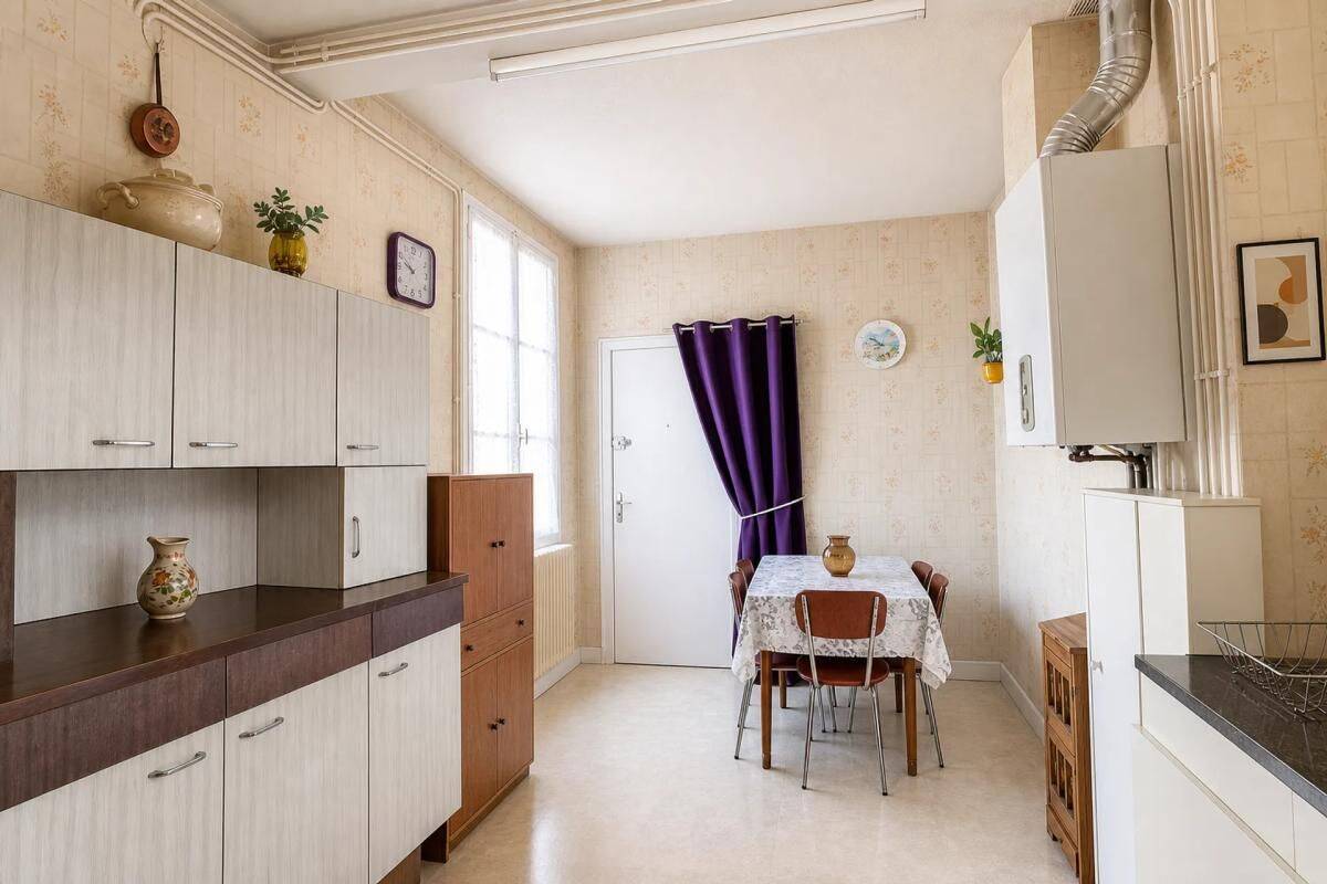 Appartement 10 pièces 240 m² · à Aubusson · 240 m² · 132 000 €
