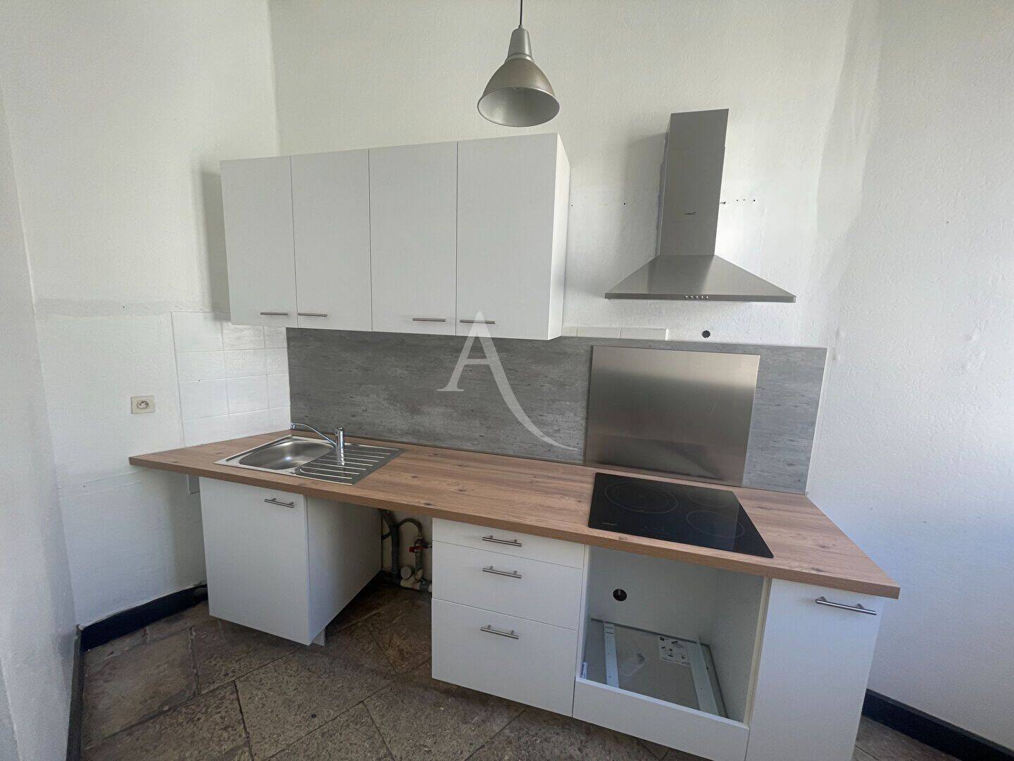 Appartement 2 pièces 63 m² · à Nîmes · 63 m² · 674 €