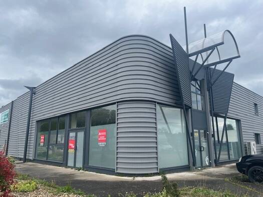 Local commercial à louer 3 850 € 360 m² de surface de vente Saint-Rémy 71100