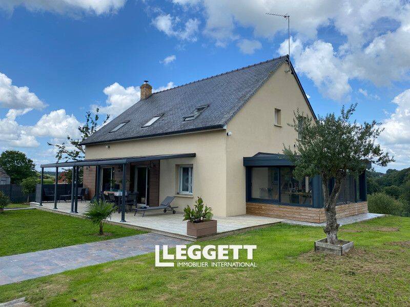 Maison 7 pièces 180 m² · à Isigny-le-Buat · 180 m² · 372 300 €