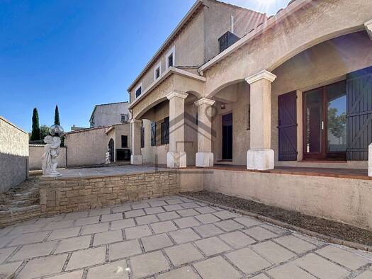Maison à vendre 389 000 € 7 pièces 6 chambres 134 m² 512 m² de terrain Estroublans Vitrolles 13127