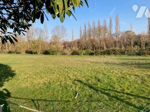 Terrain à vendre 120 700 € 1 692 m² de terrain Saint-Pierre-de-Manneville 76113