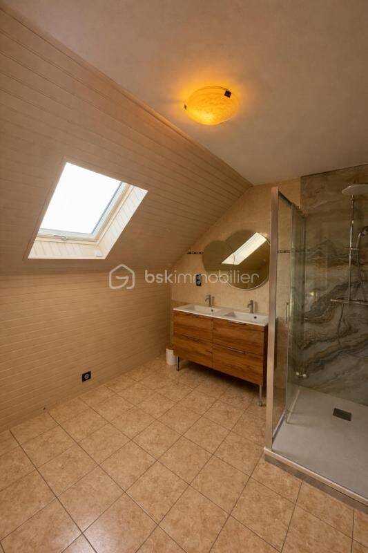 Maison 6 pièces 146 m² · à Neuf-Marché · 145,7 m² · 228 800 €