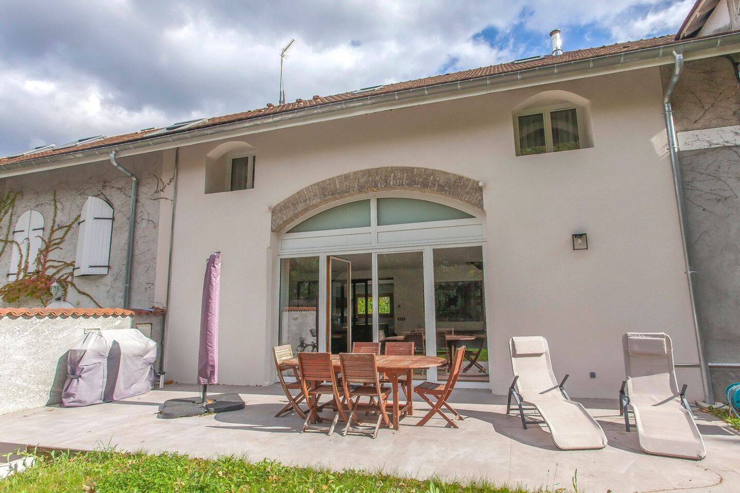 Maison 6 pièces 200 m² · à Claix · 200 m² · 2 000 €/mois