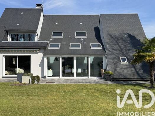 Maison à vendre 368 000 € 6 pièces 4 chambres 166 m² 4 064 m² de terrain Campagne Changé 72560