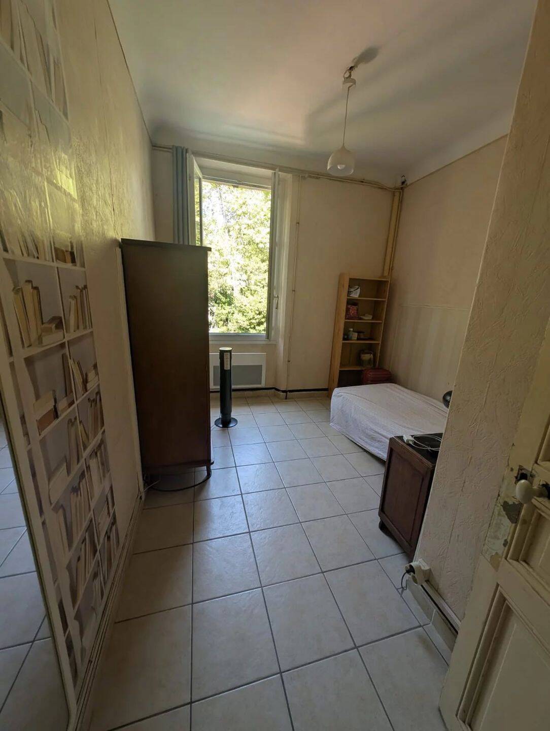 Appartement 1 pièce 9 m² · à La Seyne-sur-Mer · 9,4 m² · 250 €/mois