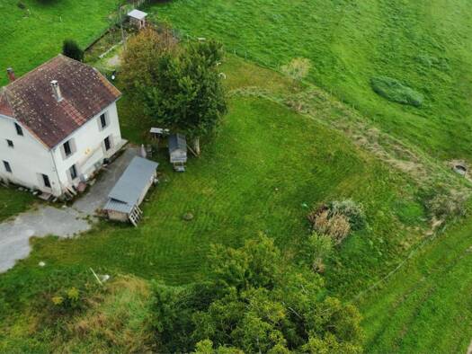 Maison à vendre 450 000 € 5 pièces 4 chambres 181 m² 1 583 m² de terrain Saint-Laurent-du-Pont 38380