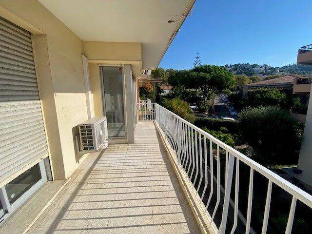 Appartement 3 pièces 72 m² · à Le Cannet · 71,6 m² · 1 400 €/mois