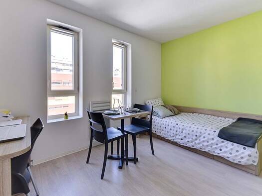Appartement à louer 410 € 1 pièce 19 m² Étage 2/4 disponible dès maintenant Centre Ville Perpignan 66000