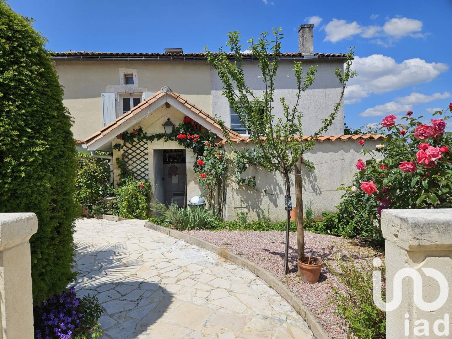 Maison 4 pièces 150 m² · à Châteauneuf-sur-Charente · 150 m² · 221 000 €