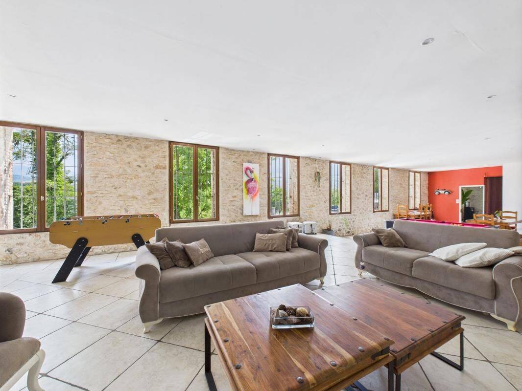 Maison 7 pièces 265 m² · à Saint-Just-de-Claix · 265 m² · 320 000 €
