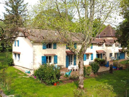 Maison à vendre 598 000 € 15 pièces 5 chambres 323 m² 104 064 m² de terrain Lamonzie-Montastruc 24520