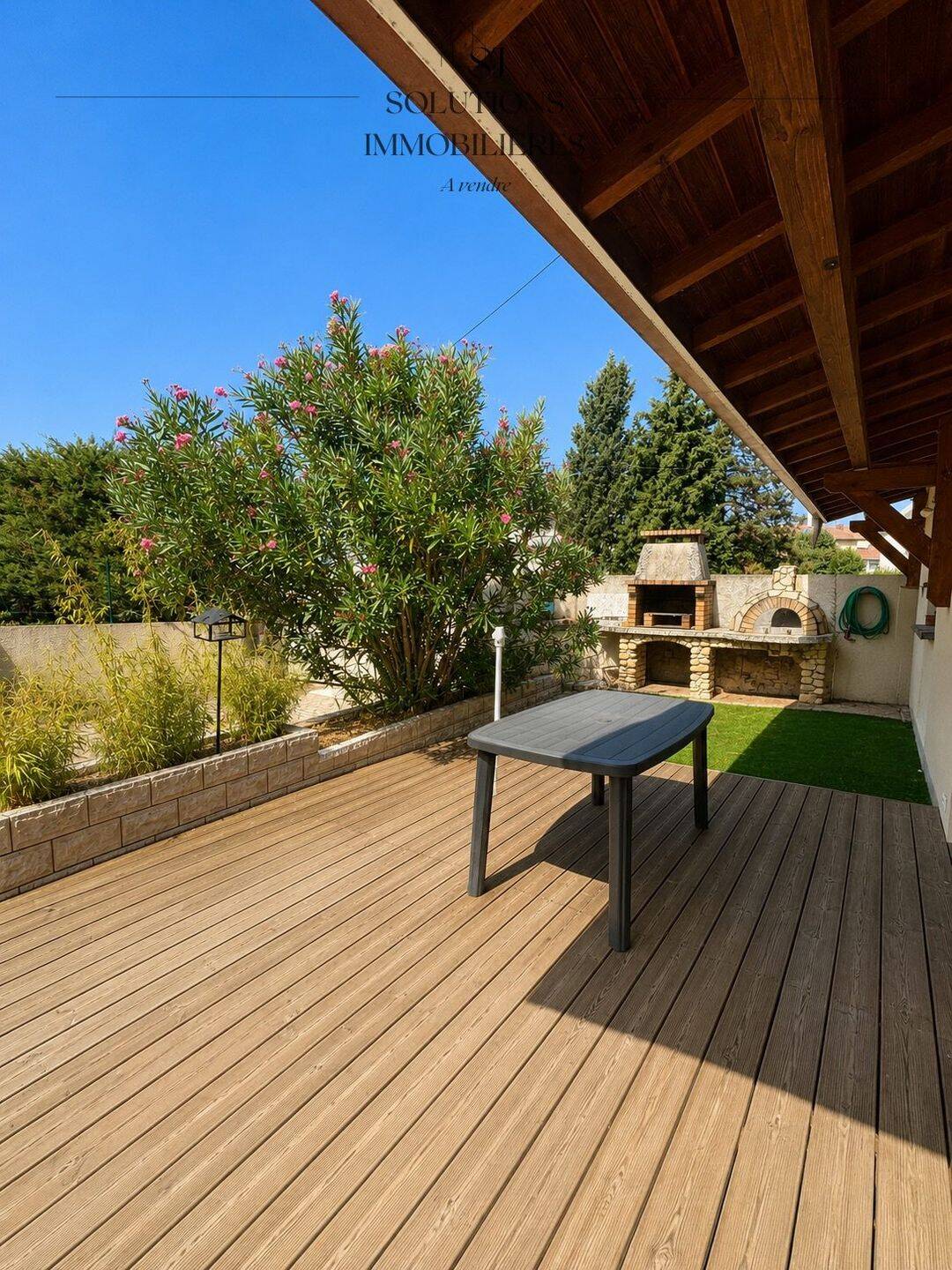Maison 5 pièces 143 m² · à Saint-Clair-du-Rhône · 143 m² · 240 000 €