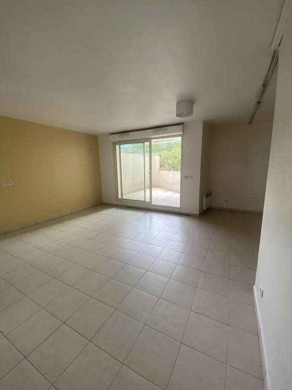 Appartement 1 pièce 40 m² · à Marseille 13ème Arrondissement · 40 m² · 608 €