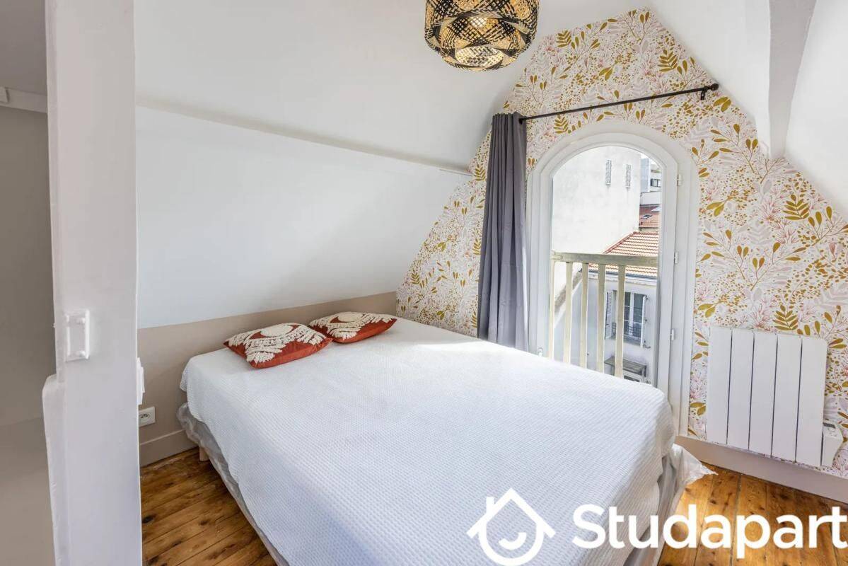 1 pièce 202 m² à Paris 20ème Arrondissement