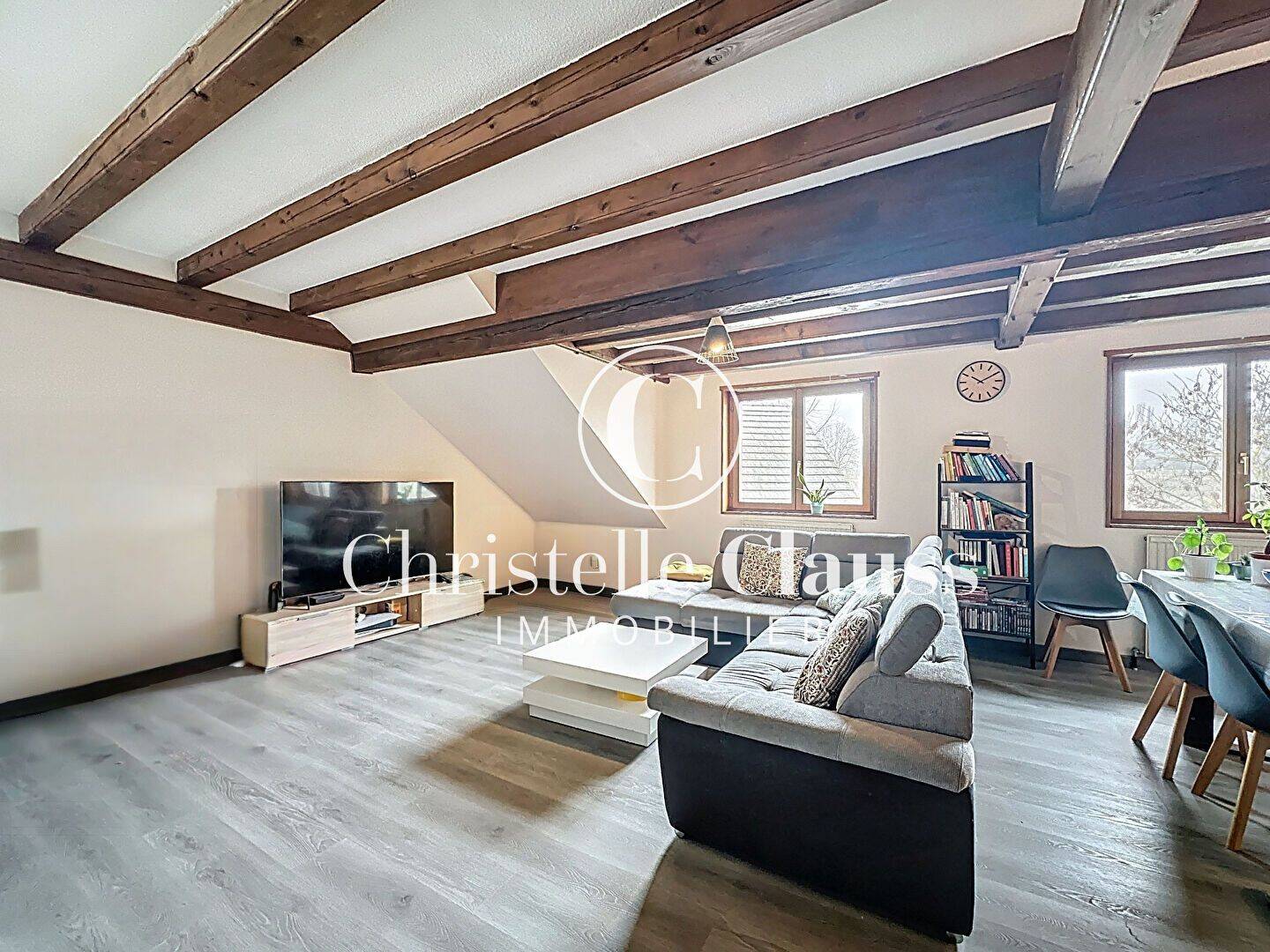 Appartement 3 pièces 85 m² · à Handschuheim · 85 m² · 160 000 €