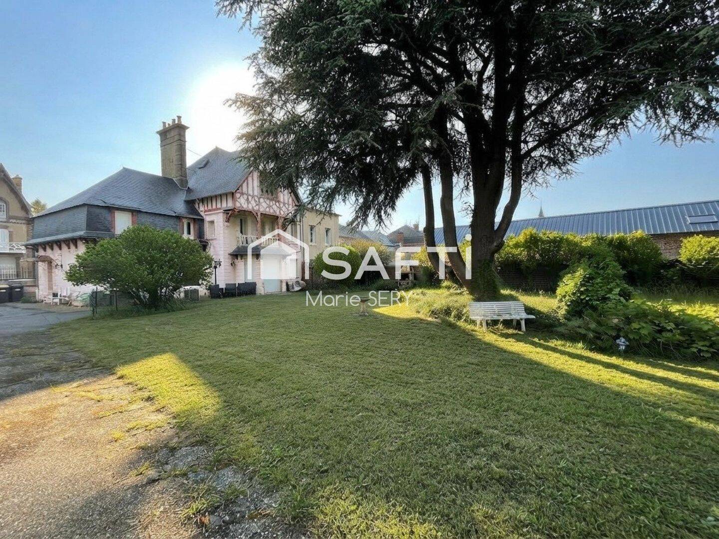 Maison 7 pièces 327 m² · à Étrépagny · 327 m² · 417 000 €