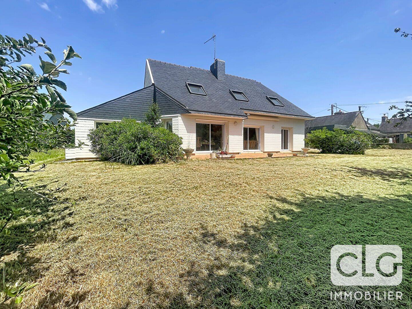 Maison 8 pièces 143 m² · à Ergué-Gabéric · 143 m² · 367 700 €