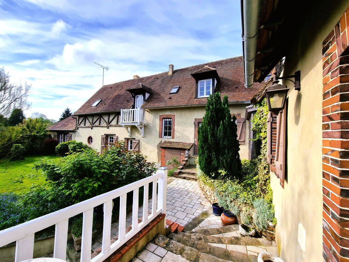 Maison 7 pièces 208 m² · à Maintenon · 208 m² · 410 000 €