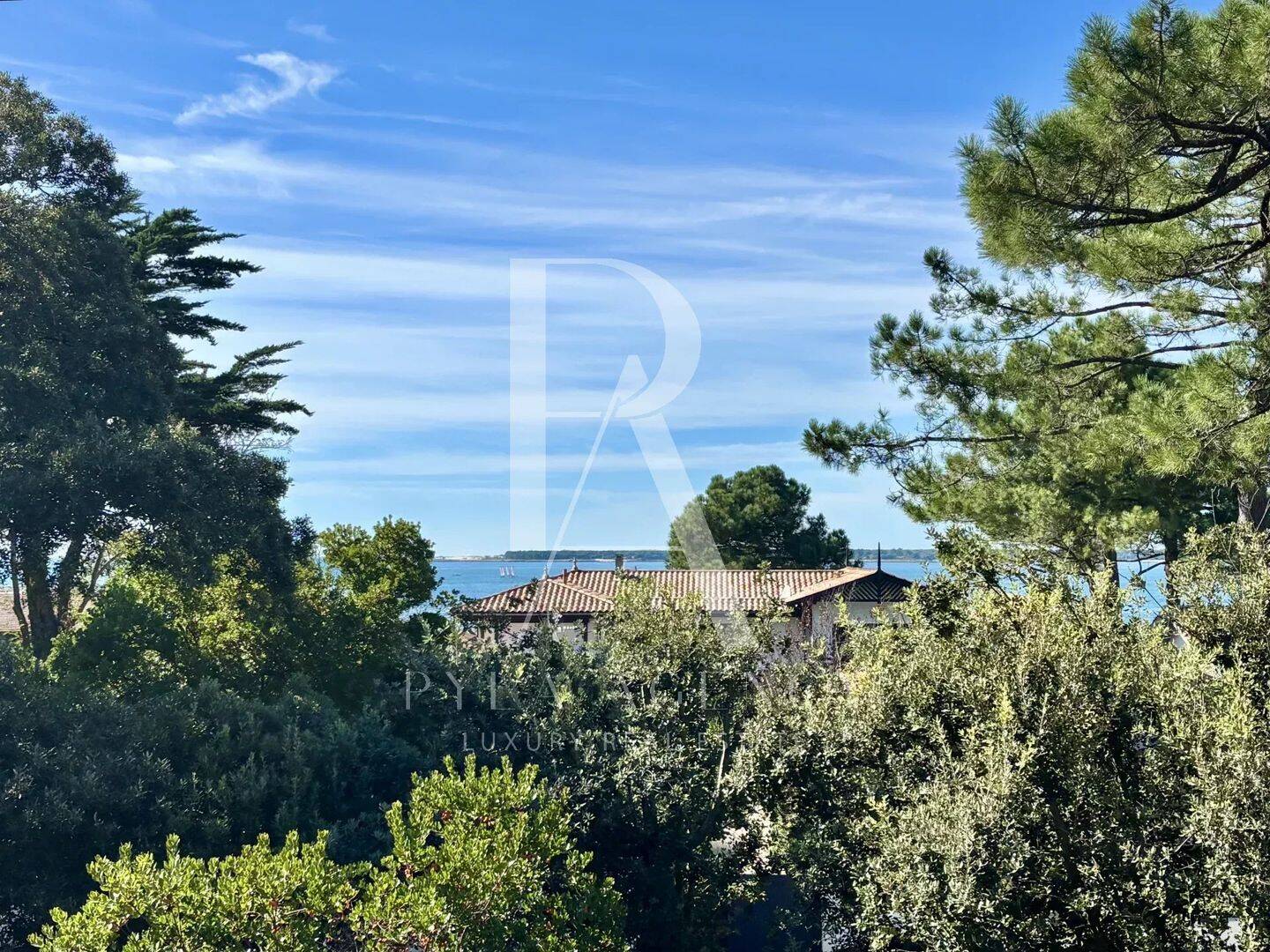 Maison 6 pièces 178 m² · à La Teste-de-Buch · 178 m² · 2 194 500 €