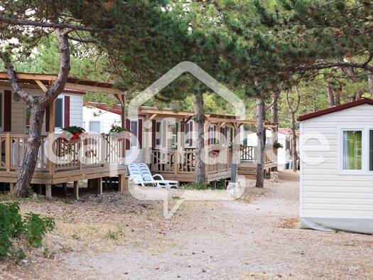 Camping à vendre Fonds de commerce 1 650 000 € 22 000 m² d'espace de restauration Saint-Jean-du-Gard 30270