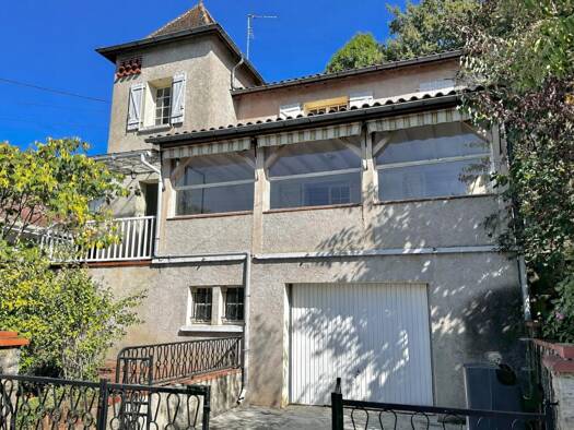 Maison à vendre 173 500 € 7 pièces 5 chambres 128 m² 470 m² de terrain Charles de Gaulle Cahors 46000
