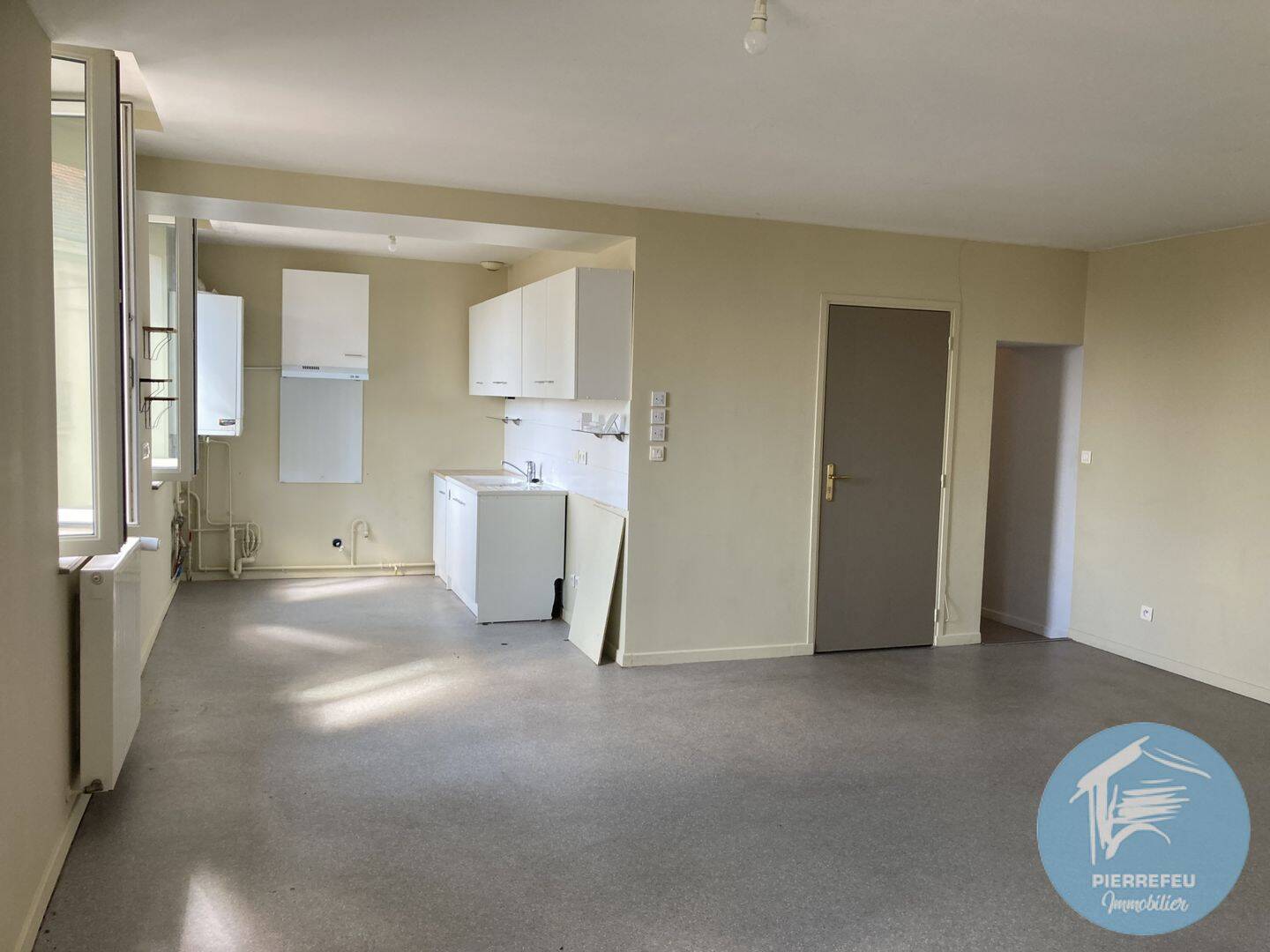 Appartement 4 pièces 85 m² · à Roanne · 84,7 m² · 566 €/mois