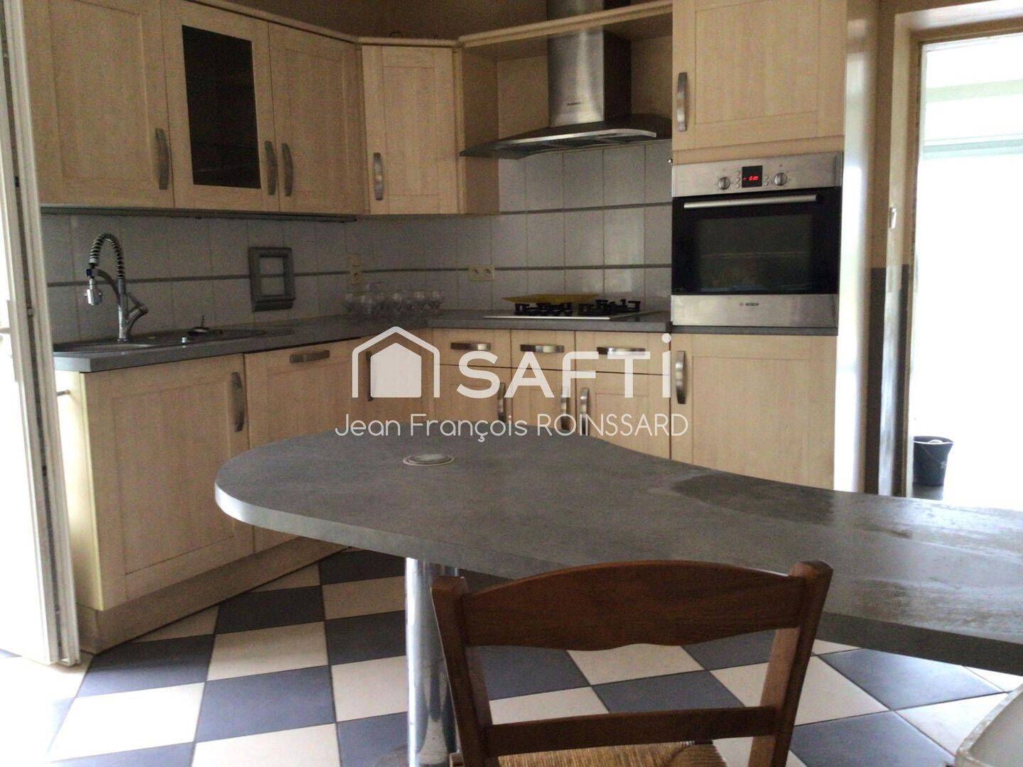 Maison 7 pièces 150 m² · à Couëron · 150 m² · 410 000 €