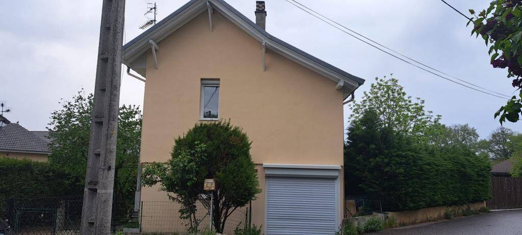 Maison 5 pièces 100 m² · à Saint-Julien-en-Genevois · 100 m² · 2 300 €