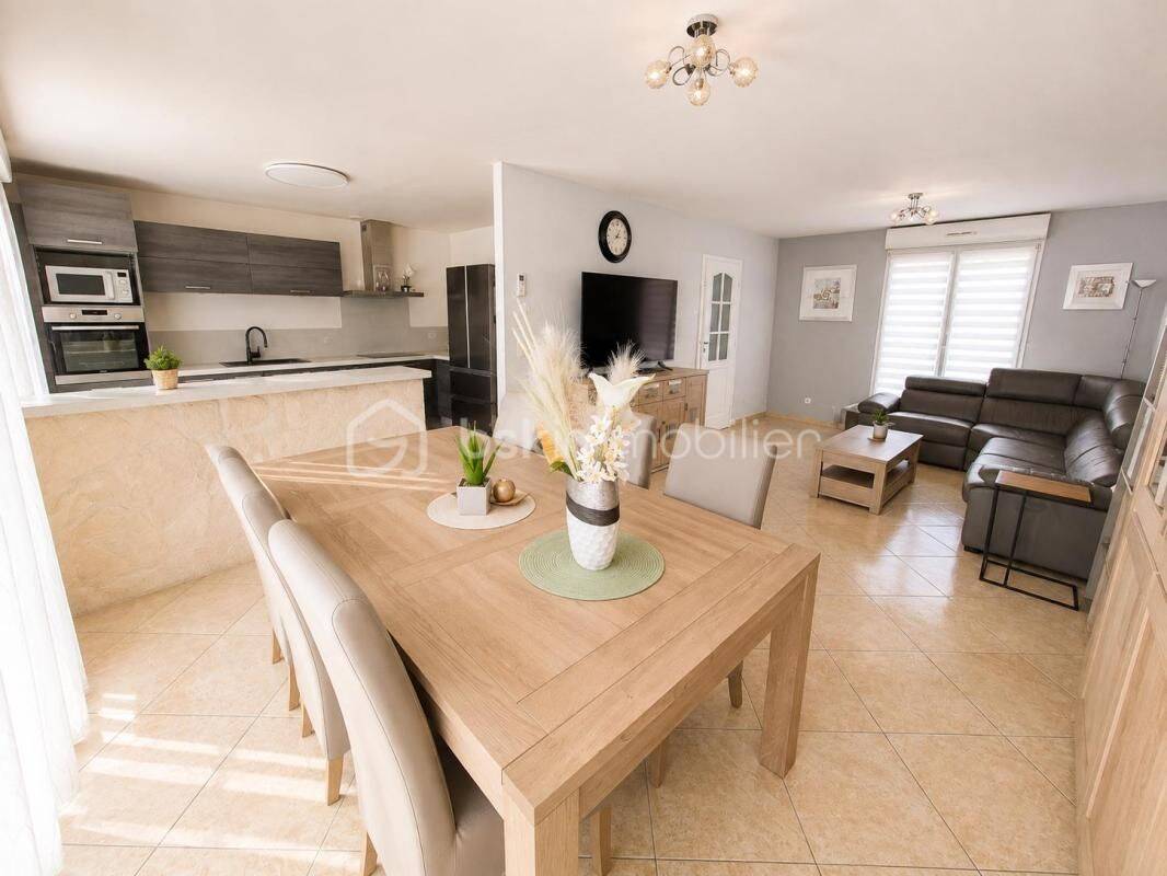 Maison 5 pièces 121 m² · à Mourmelon-le-Petit · 121 m² · 259 000 €