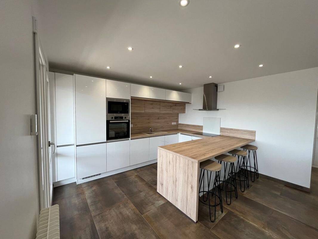 Appartement 3 pièces 77 m² · à Caluire-Et-Cuire · 77,3 m² · 1 457 €