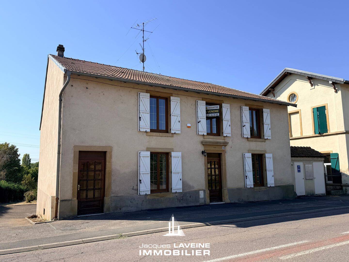 Maison 10 pièces 298 m² · à Antilly · 297,9 m² · 319 000 €