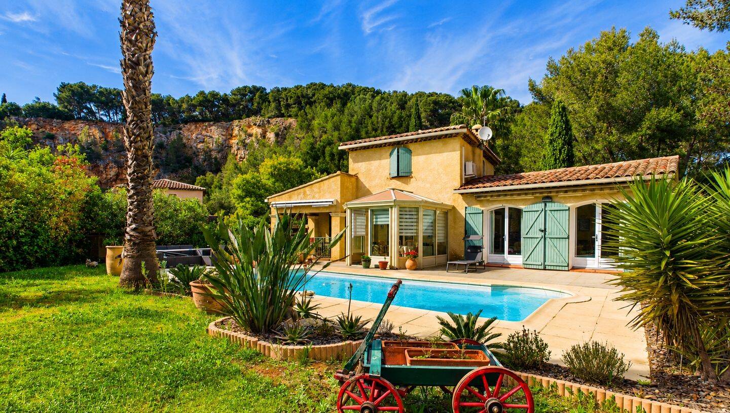 Maison 4 pièces 130 m² · à Carqueiranne · 130 m² · 850 000 €