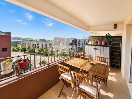 Appartement à vendre 275 000 € 3 pièces 2 chambres 58 m² Étage 4/5 Espace Villeroy-Les Quilles Sète 34200