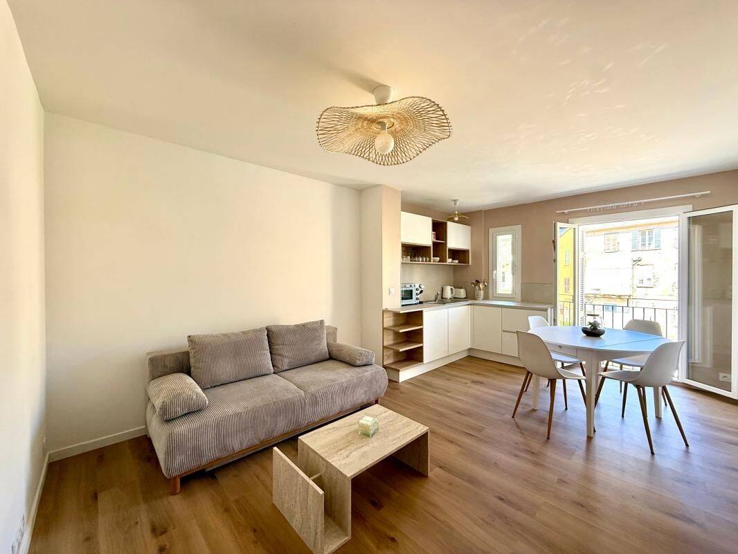 Appartement 2 pièces 36 m² · à Bastia · 36 m² · 750 €