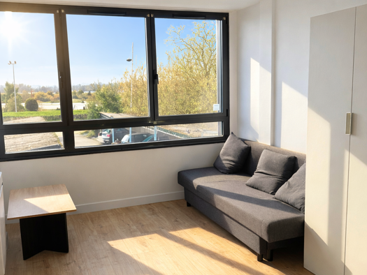 Appartement à louer 575 € 2 pièces 1 chambre 28 m² Étage 1/3 Ambès 33810