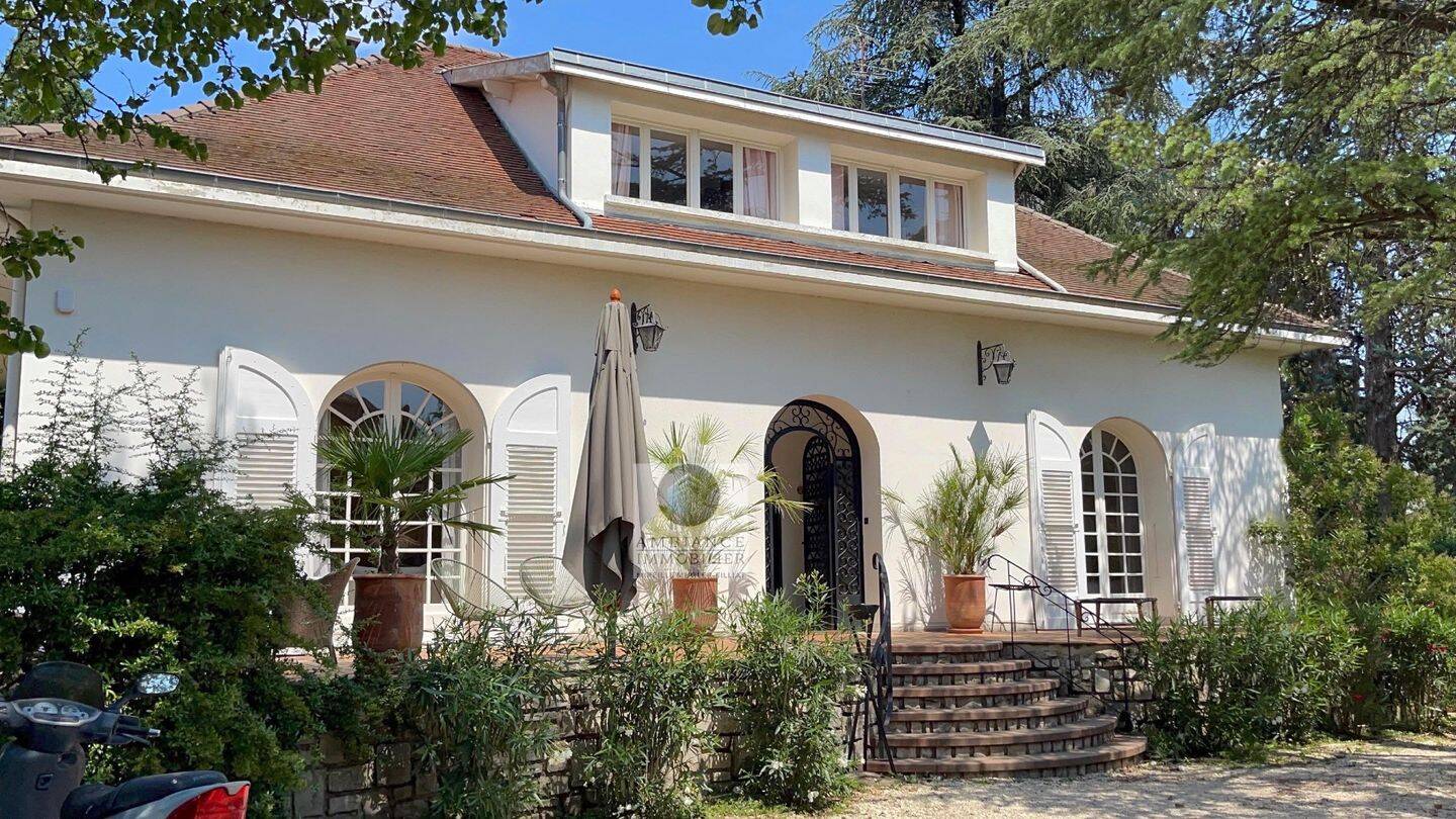 Maison 9 pièces 342 m² · à Valence · 342 m² · 1 250 000 €