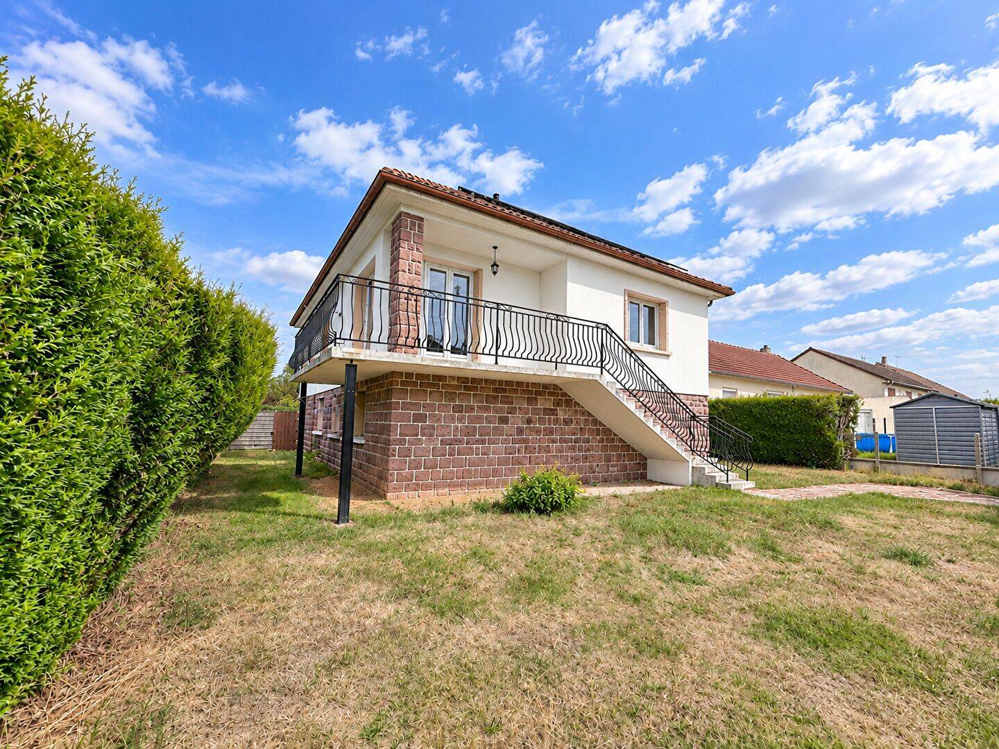Maison 6 pièces 142 m² · à Courville-sur-Eure · 142 m² · 208 500 €