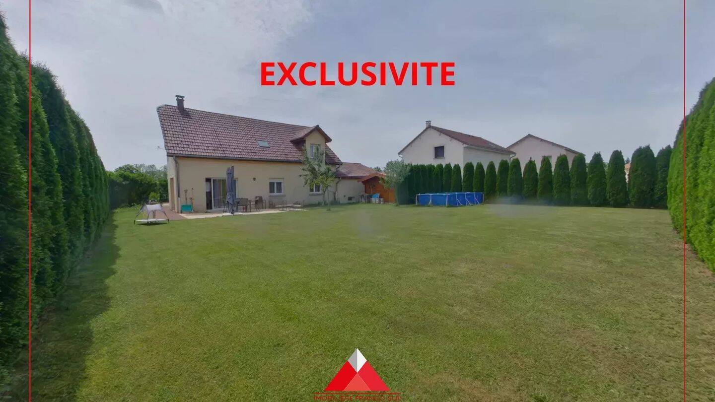 Maison 7 pièces 148 m² · à Saint-Laurent-en-Grandvaux · 148 m² · 385 000 €