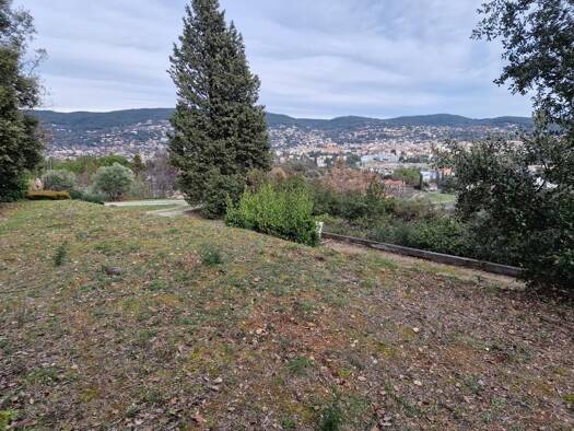 Terrain constructible à vendre 150 000 € 1 224 m² de terrain Boulevars-Gare-Saint Leger-Chabrand Draguignan 83300