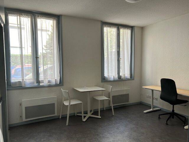 1 pièce 25 m² · à Saint-Étienne · 25 m² · 450 €