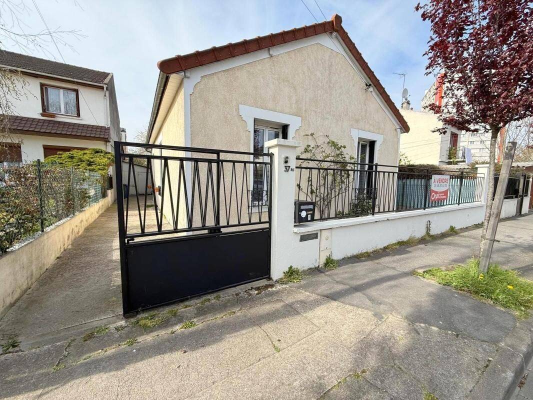 Maison 3 pièces 92 m² · à Drancy · 91,6 m² · 313 500 €