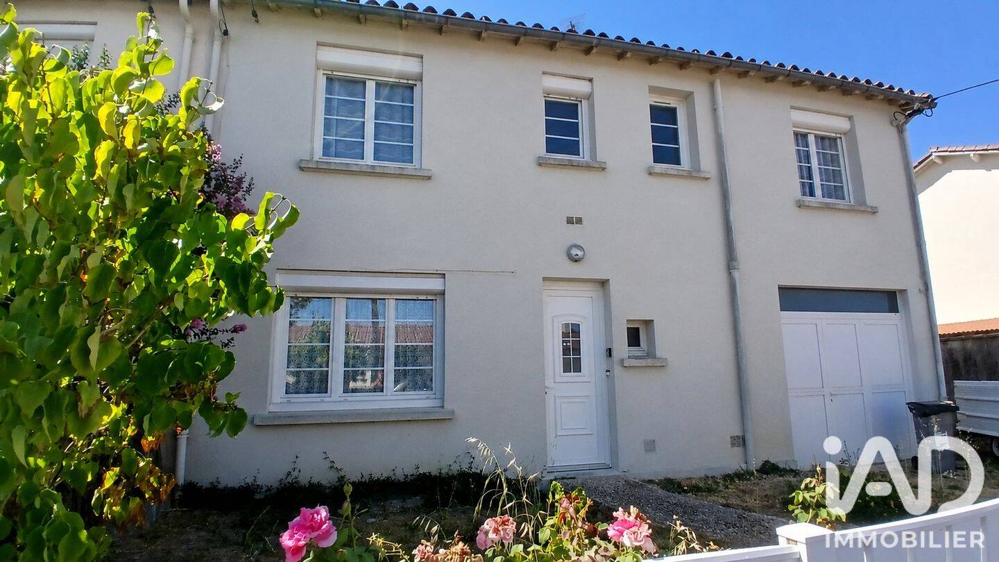 Maison 6 pièces 109 m² · à La Roche-sur-Yon · 108,5 m² · 190 000 €