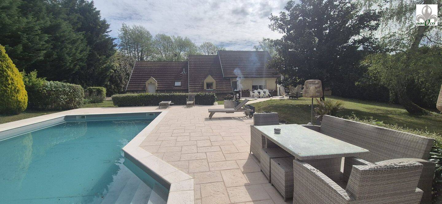 Maison 6 pièces 139 m² · à Seurre · 139 m² · 299 000 €