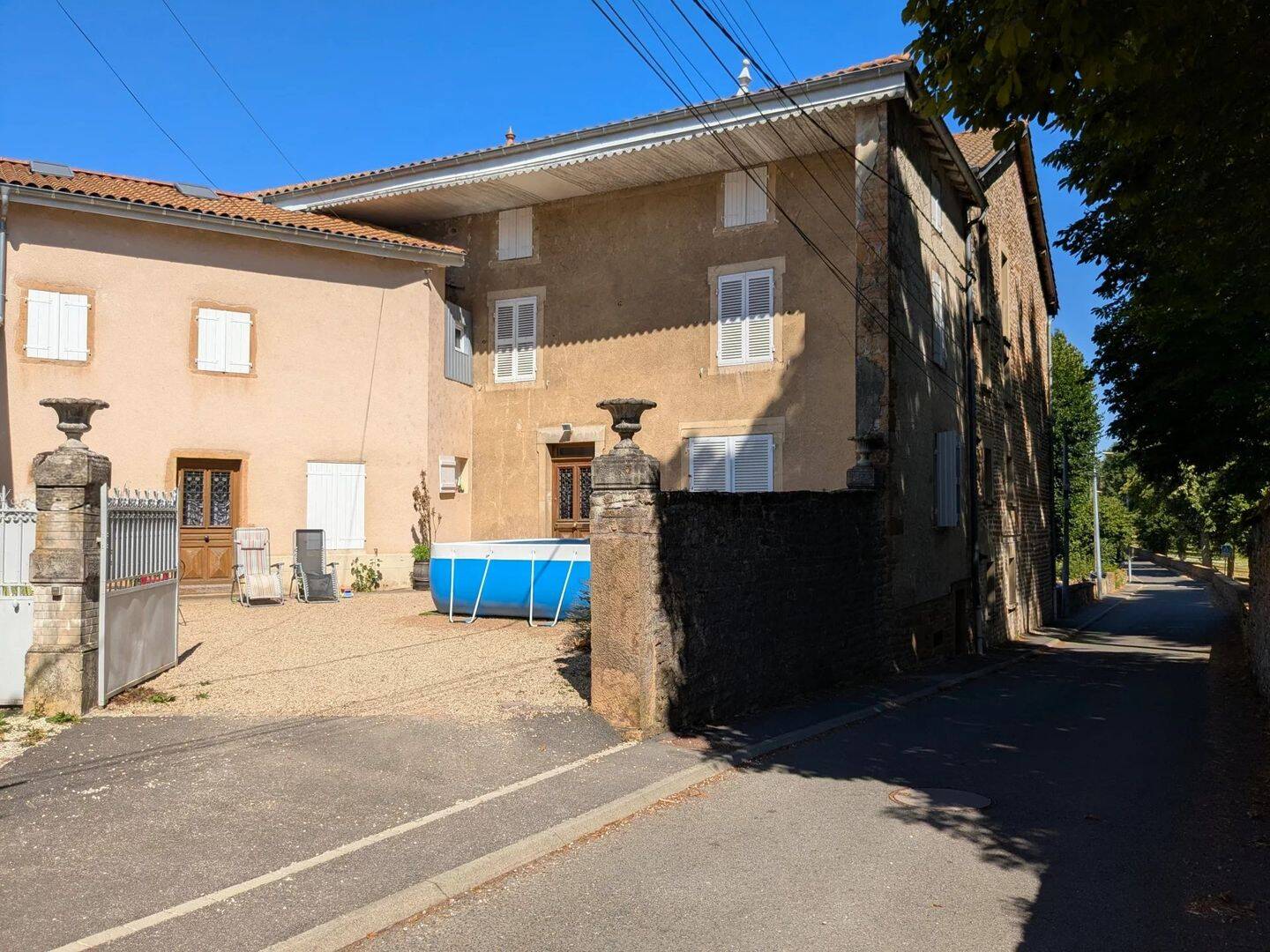 Maison 9 pièces 225 m² · à Hurigny · 225 m² · 395 000 €