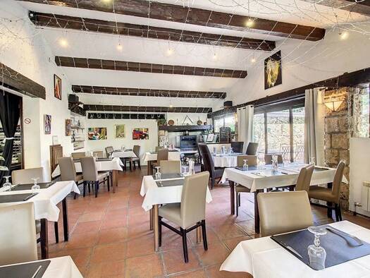 Immeuble à vendre 375 000 € 211 m² Tourtour 83690