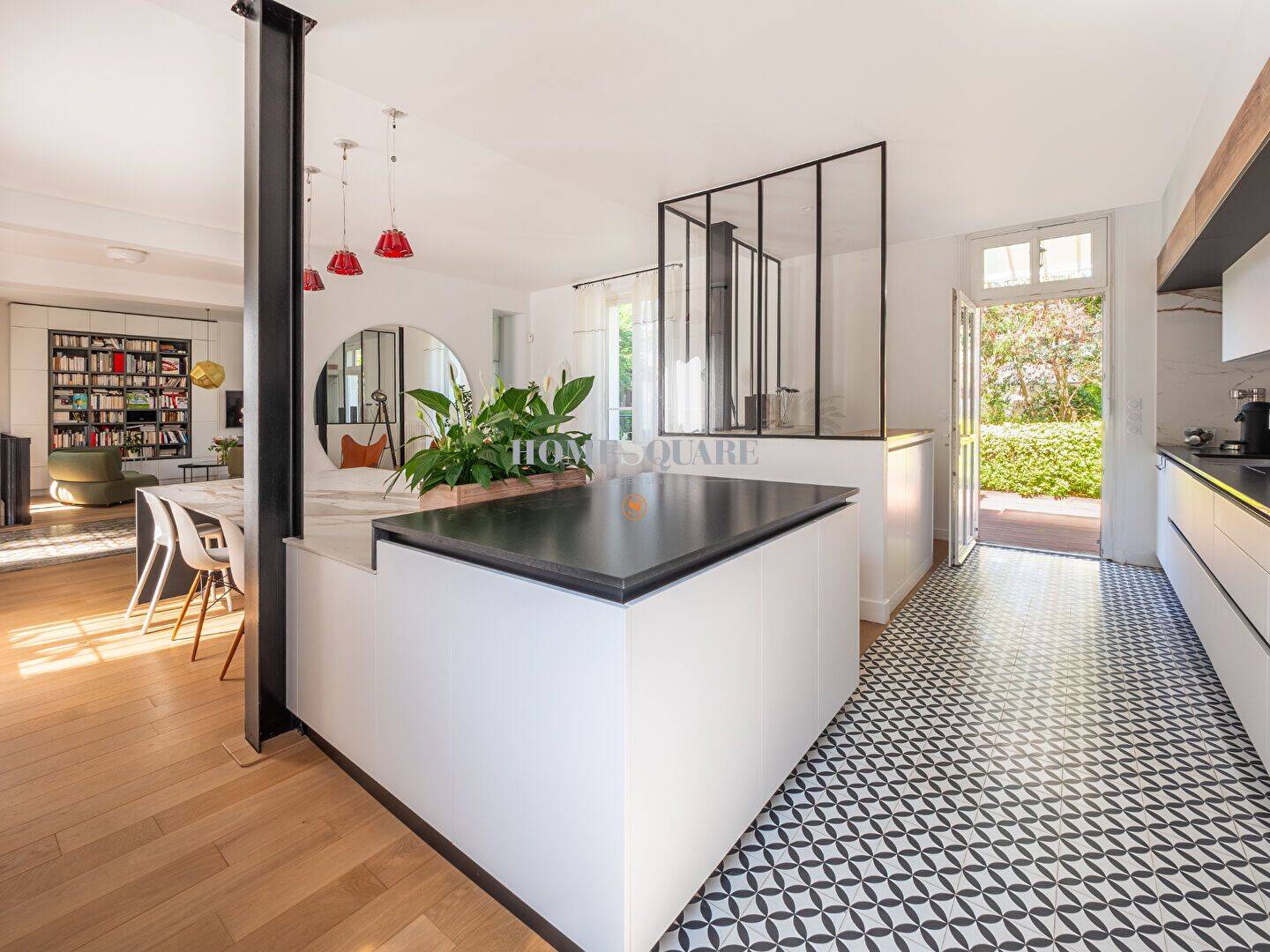 Maison 10 pièces 432 m² · à Chantilly · 432 m² · 1 850 000 €